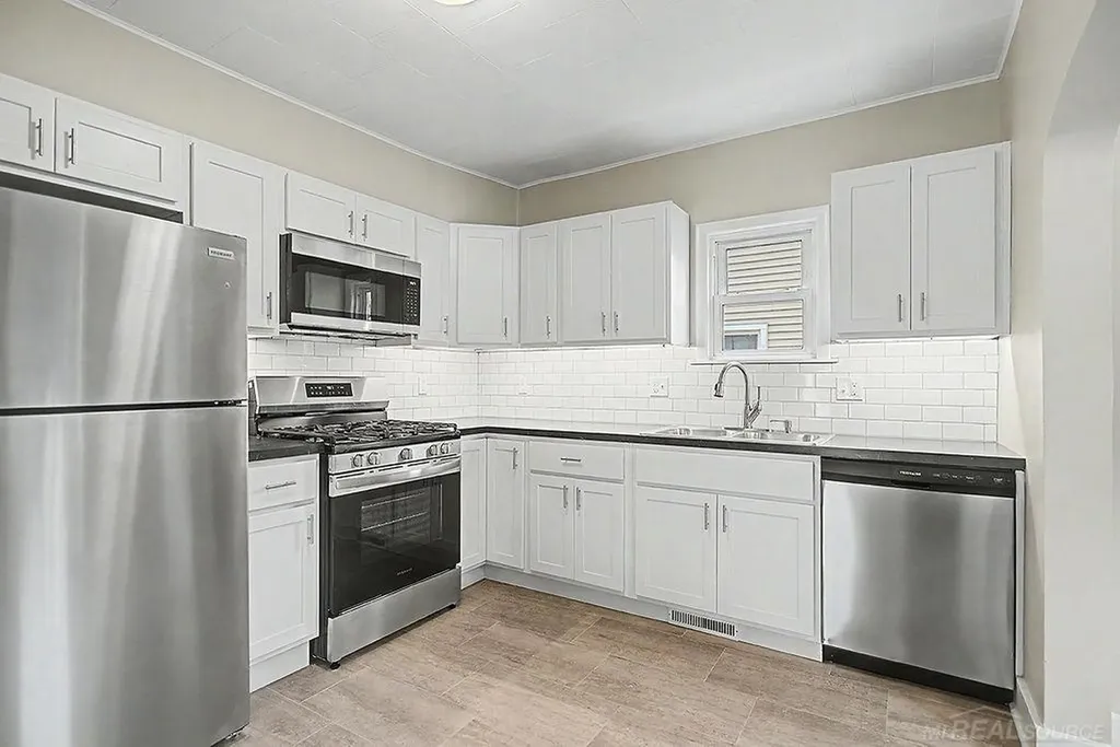 1340 Columbia Avenue Grand Rapids City MI 49505