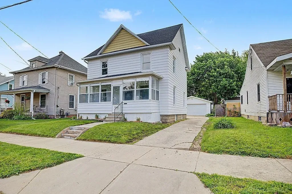 1340 Columbia Avenue Grand Rapids City MI 49505