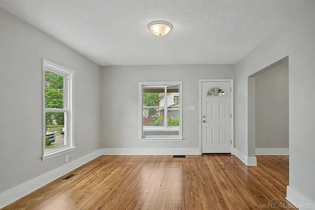 1340 Columbia Avenue Grand Rapids City MI 49505