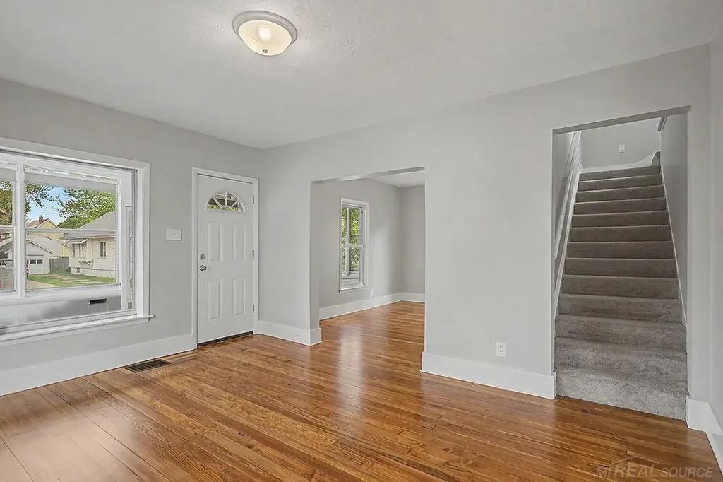 1340 Columbia Avenue Grand Rapids City MI 49505