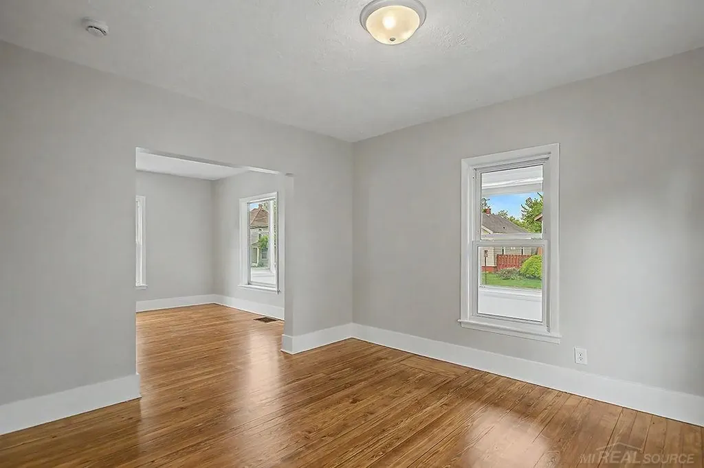 1340 Columbia Avenue Grand Rapids City MI 49505