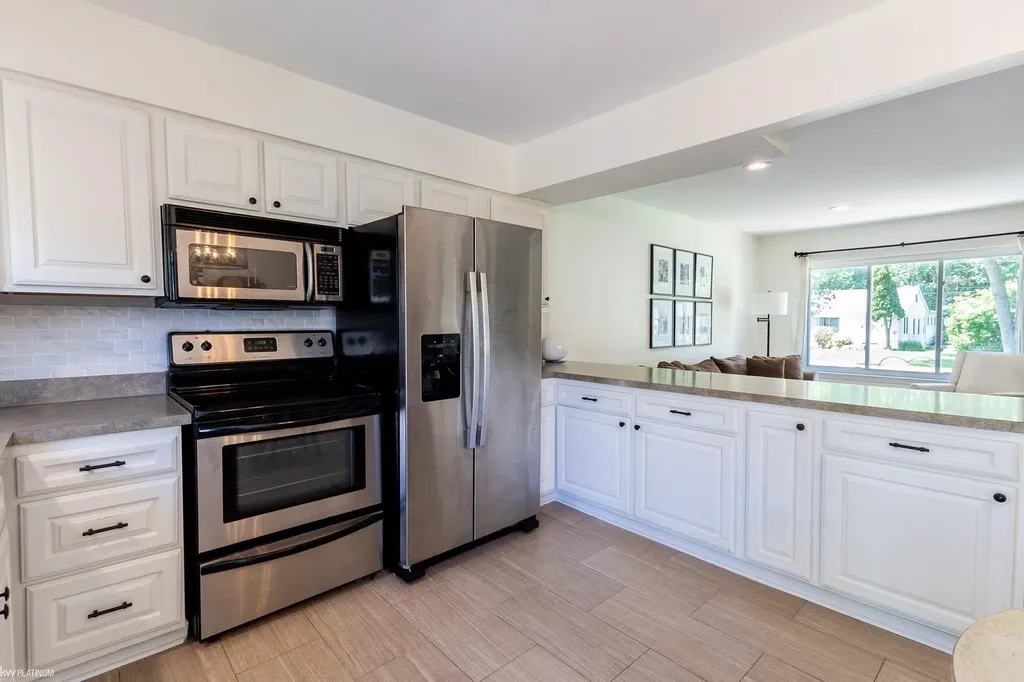 39574 Detroit Street Harrison Charter Township MI 48045