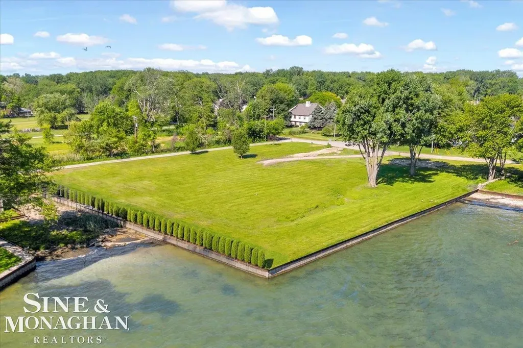 35190 Jeffers Court Harrison Charter Township MI 48045