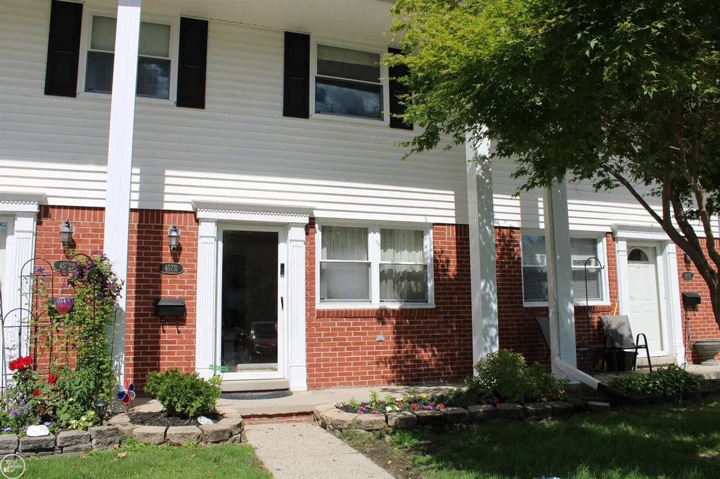 45731 Kensington Street Utica City MI 48317