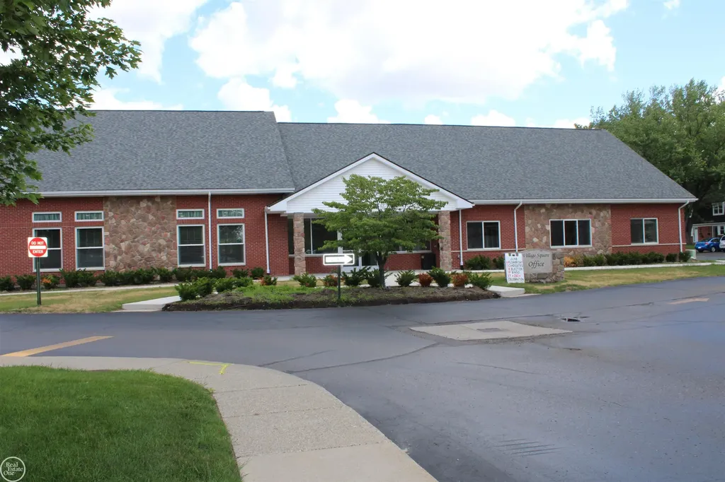 45731 Kensington Street Utica City MI 48317