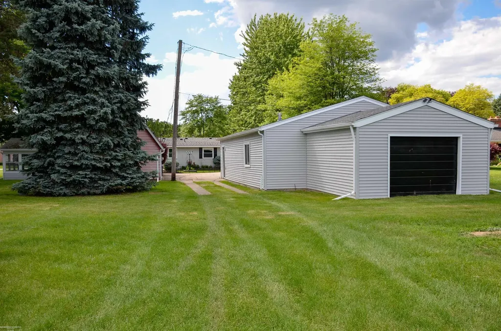 50400 Fairchild Road Chesterfield Township MI 48051