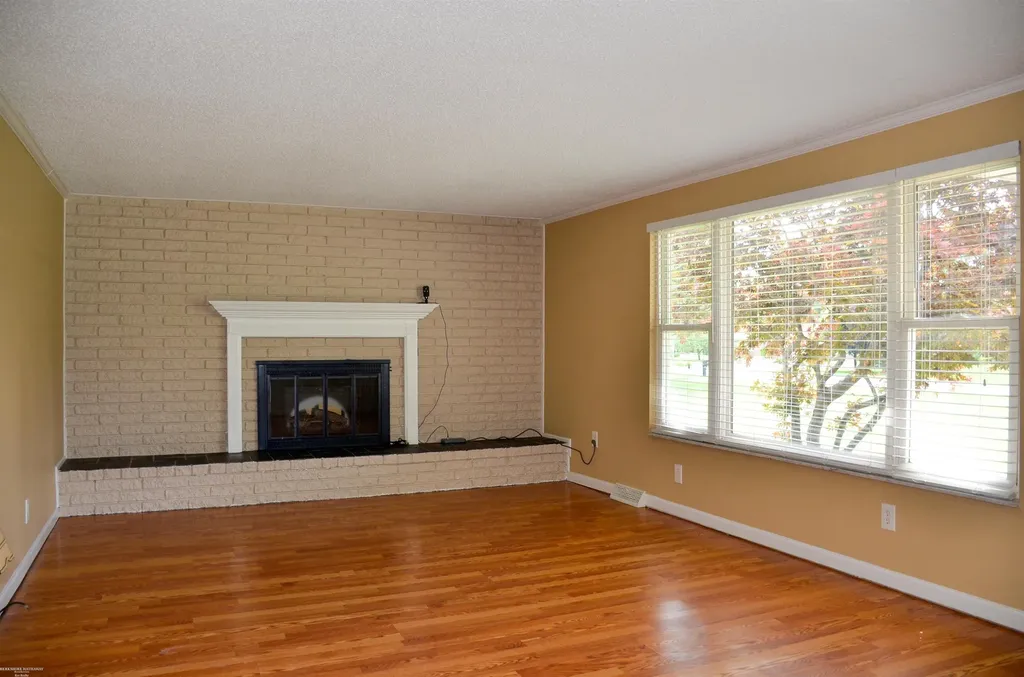 50400 Fairchild Road Chesterfield Township MI 48051