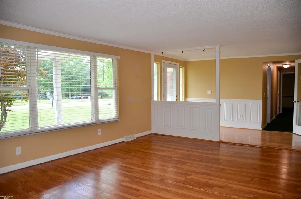50400 Fairchild Road Chesterfield Township MI 48051