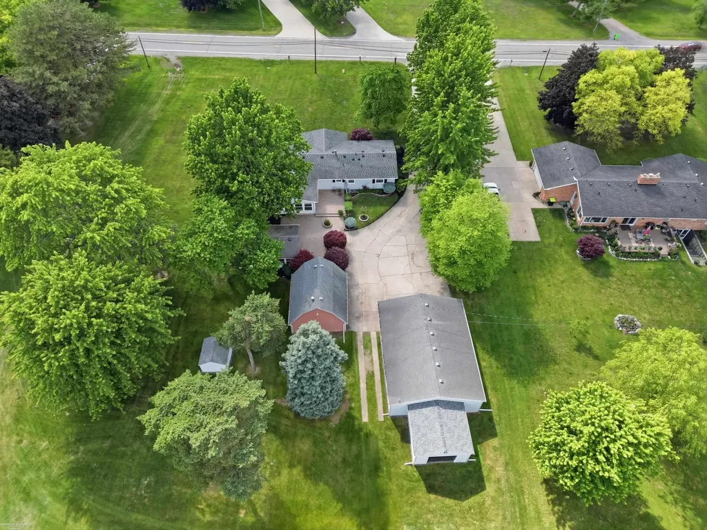 50400 Fairchild Road Chesterfield Township MI 48051