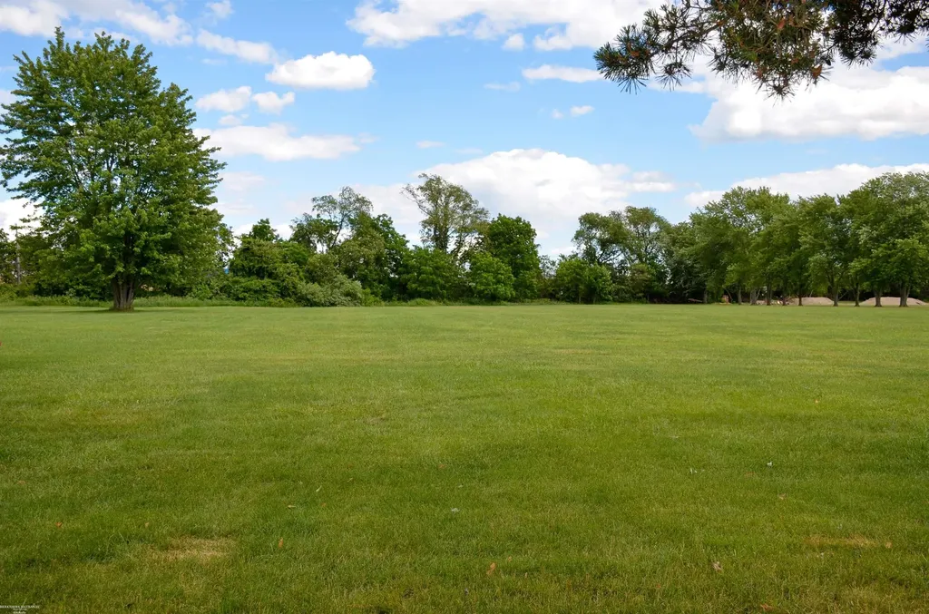 50400 Fairchild Road Chesterfield Township MI 48051