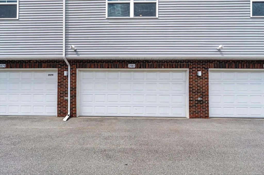 3981 Trailway Commons Circle Auburn Hills City MI 48326