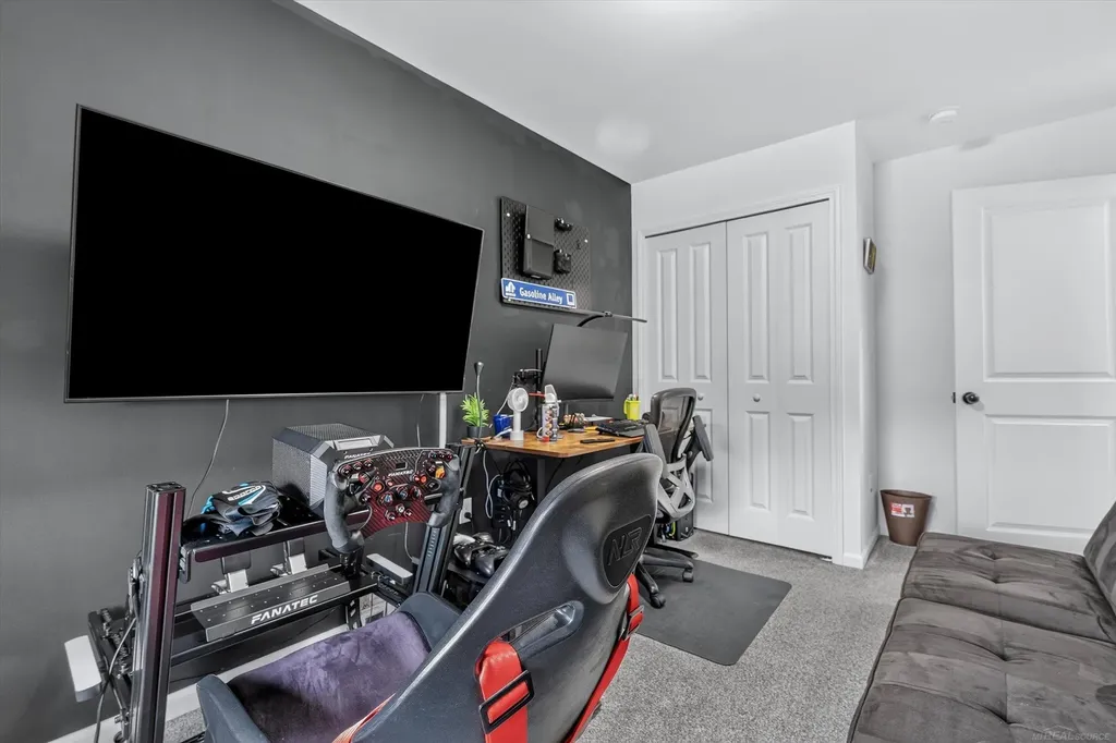3981 Trailway Commons Circle Auburn Hills City MI 48326