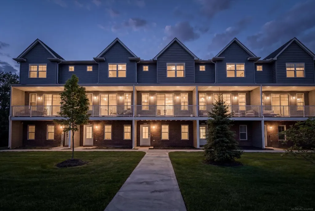 3981 Trailway Commons Circle Auburn Hills City MI 48326