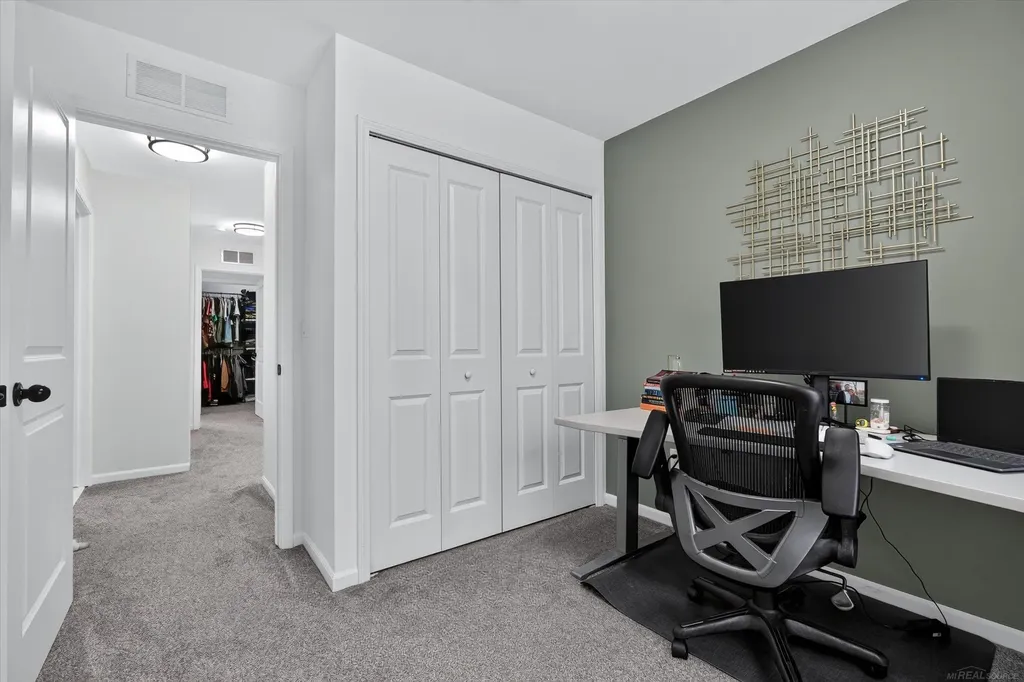 3981 Trailway Commons Circle Auburn Hills City MI 48326