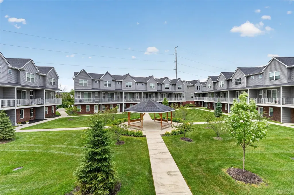 3981 Trailway Commons Circle Auburn Hills City MI 48326