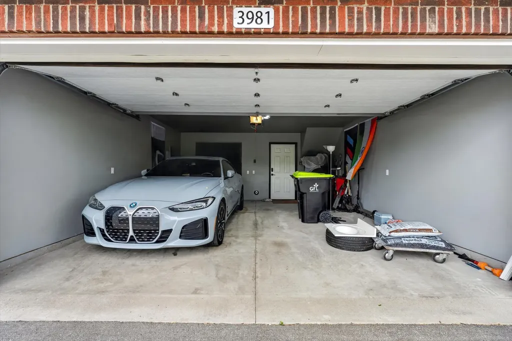 3981 Trailway Commons Circle Auburn Hills City MI 48326