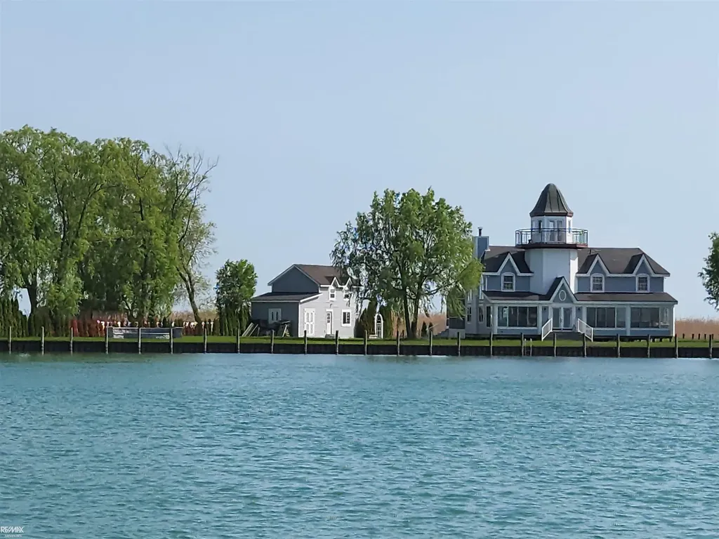 9565 Sni Bora Bayou Clay Township MI 48028
