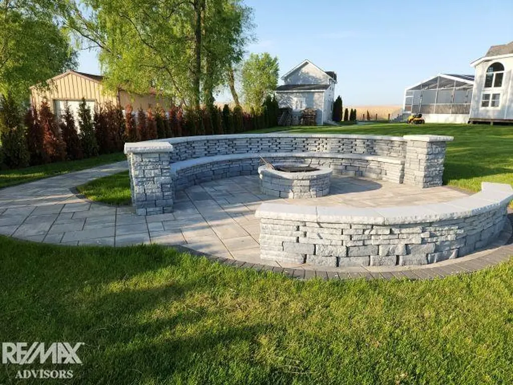 9565 Sni Bora Bayou Clay Township MI 48028