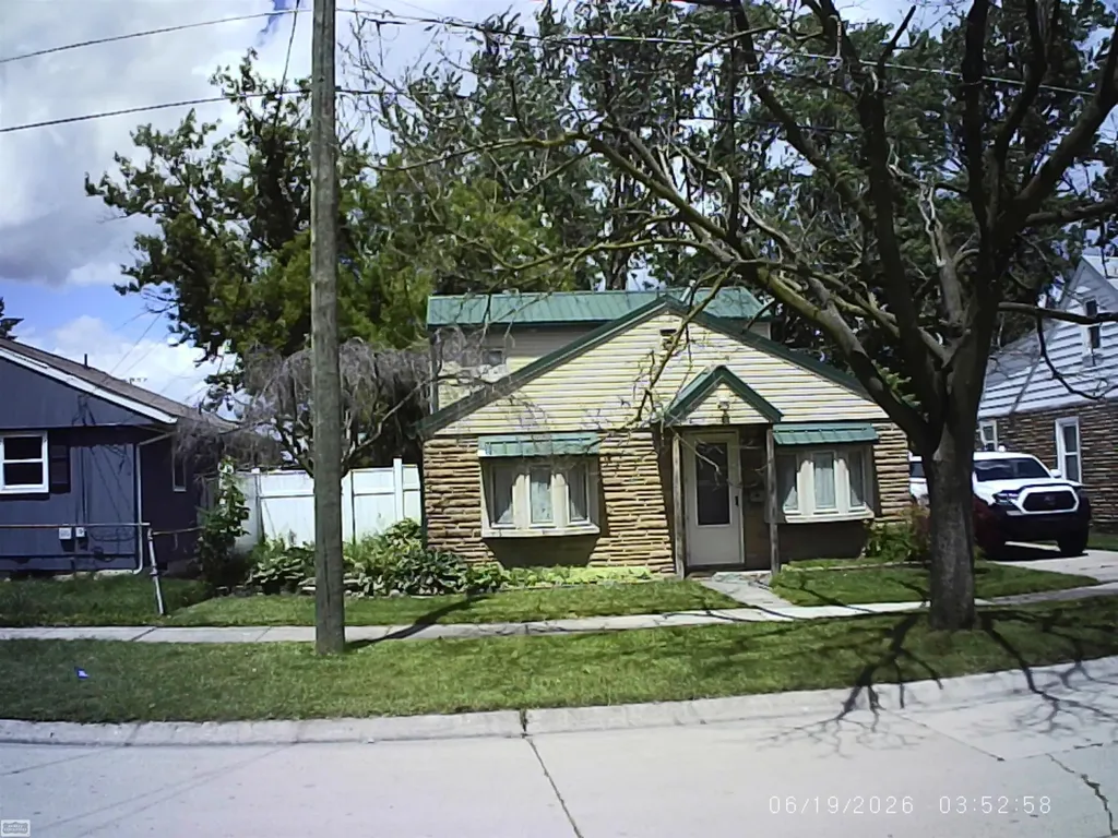 434 Gallup Street Mt. Clemens City MI 48043