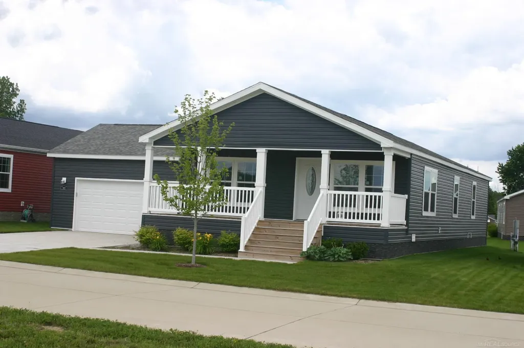 262 Riviera Drive Lapeer Township MI 48446