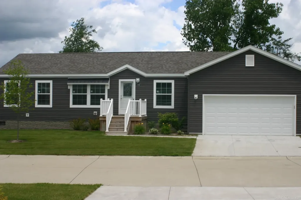 2769 Naples Court Lapeer Township MI 48446