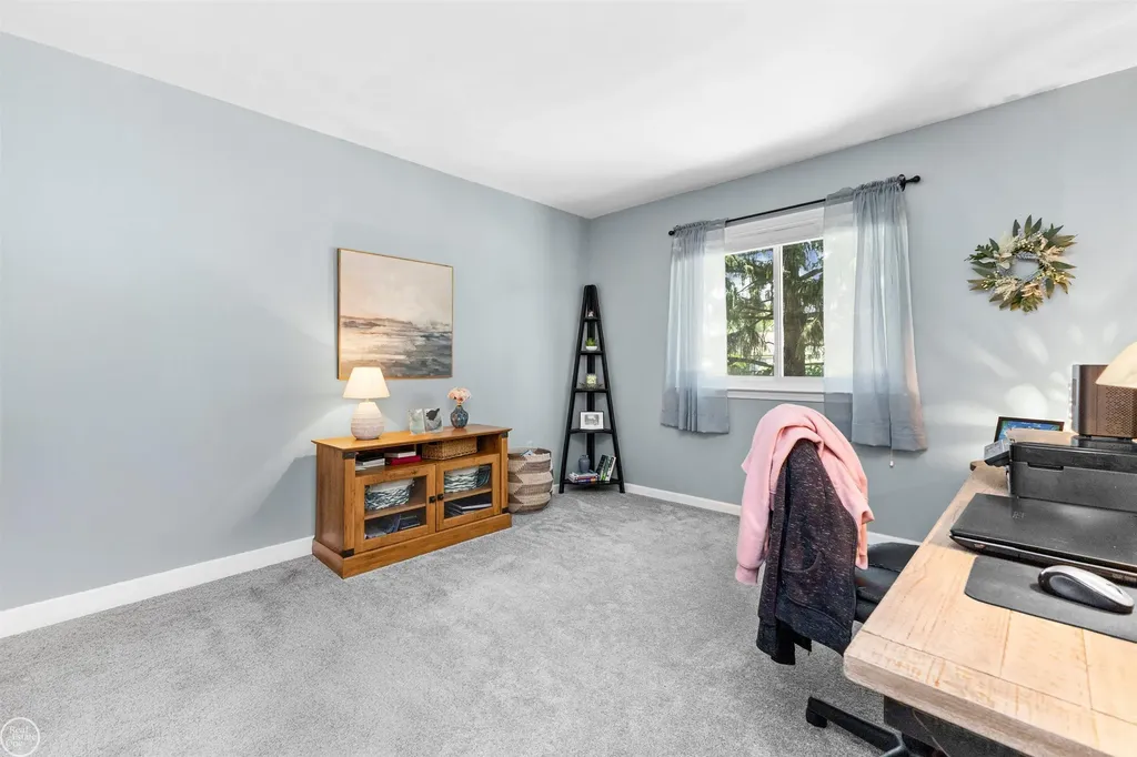 57271 Silver Maple Drive Washington Township MI 48094