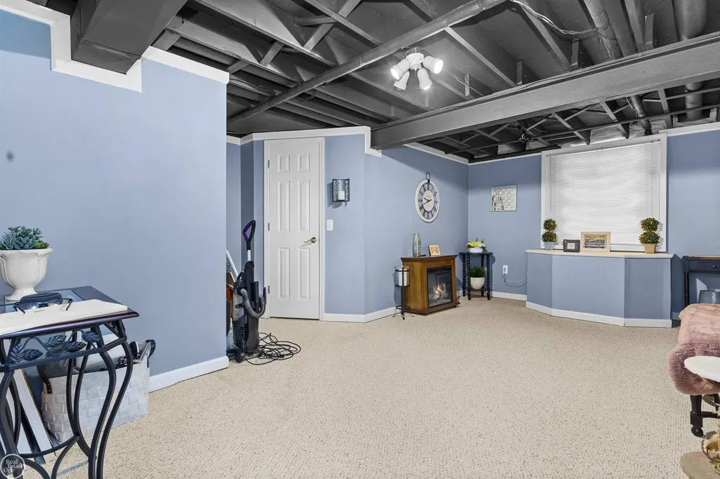 57271 Silver Maple Drive Washington Township MI 48094