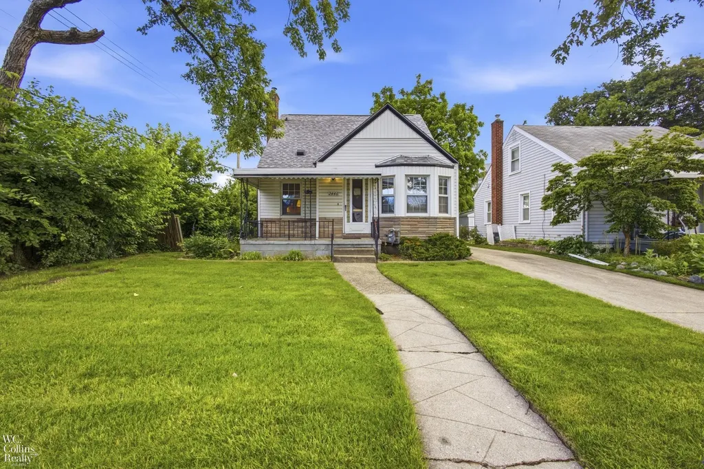 2446 Harvard Road Berkley City MI 48072