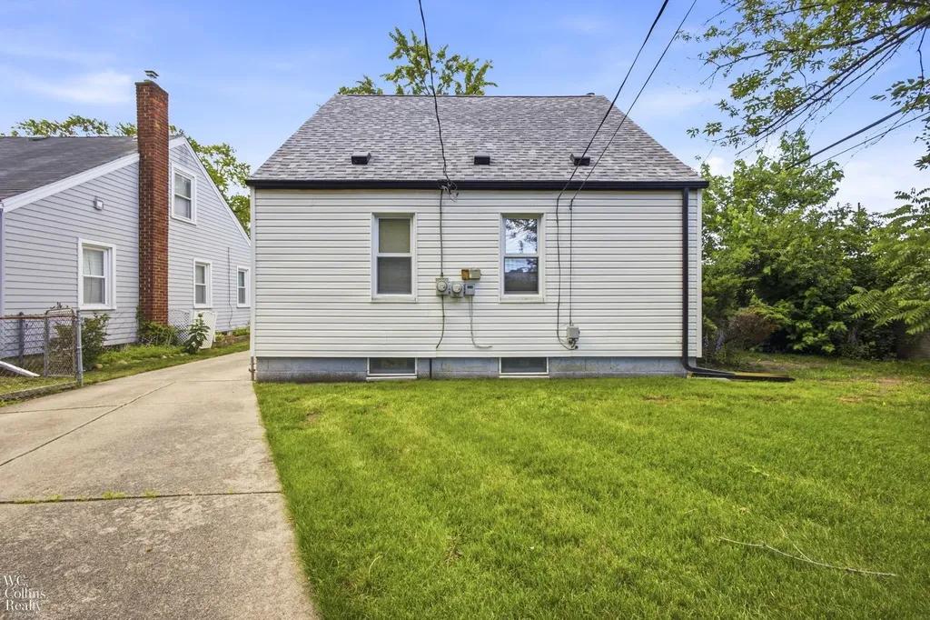 2446 Harvard Road Berkley City MI 48072