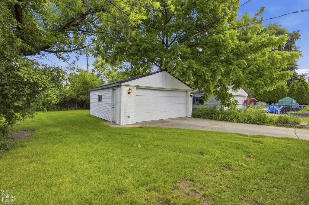 2446 Harvard Road Berkley City MI 48072