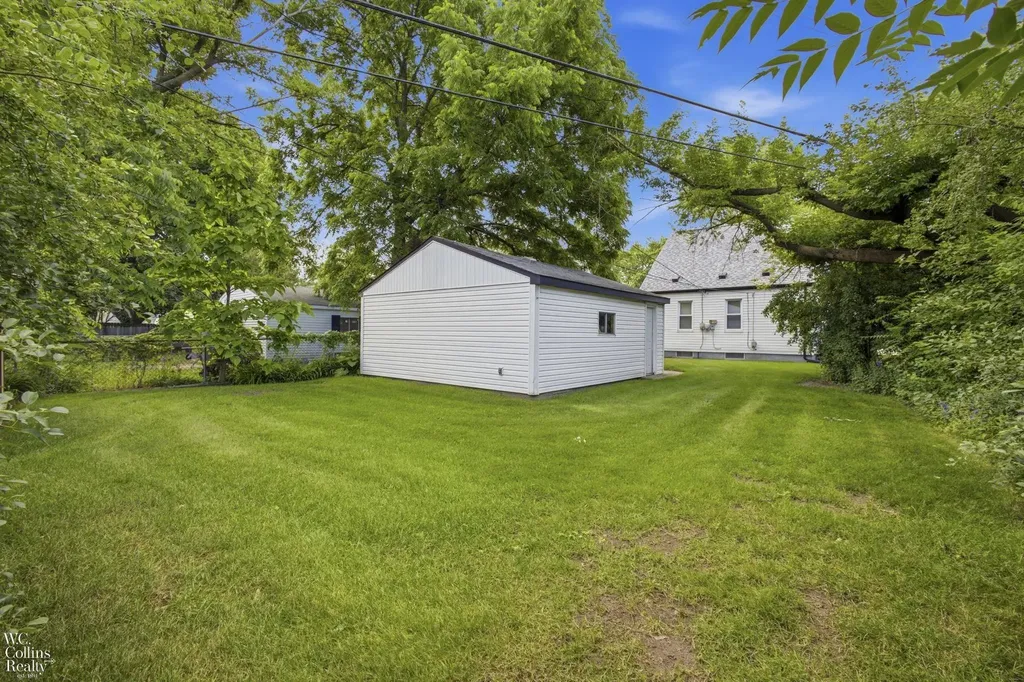 2446 Harvard Road Berkley City MI 48072