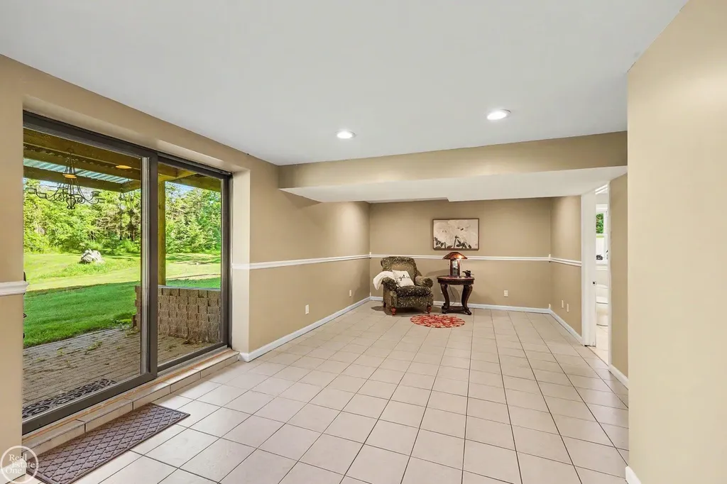 755 E Romeo Road Addison Township MI 48367