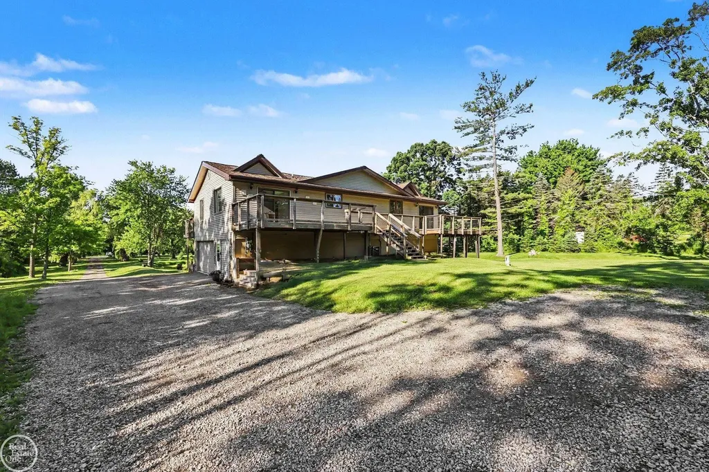 755 E Romeo Road Addison Township MI 48367