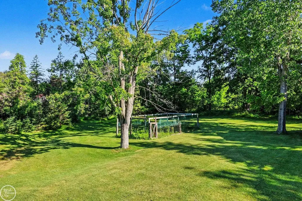 755 E Romeo Road Addison Township MI 48367