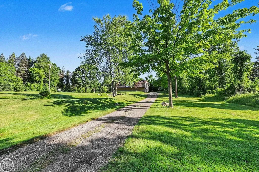 755 E Romeo Road Addison Township MI 48367