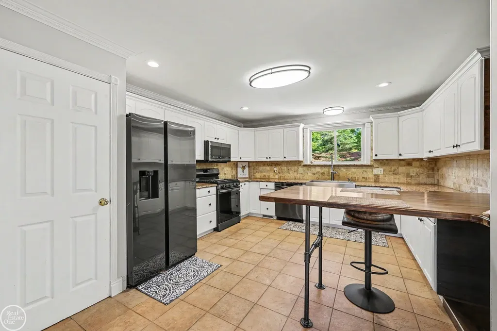 755 E Romeo Road Addison Township MI 48367