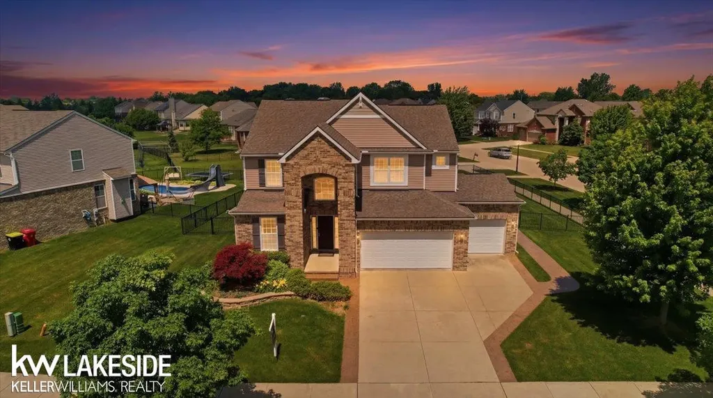 21965 Bellewood Drive Macomb Township MI 48044