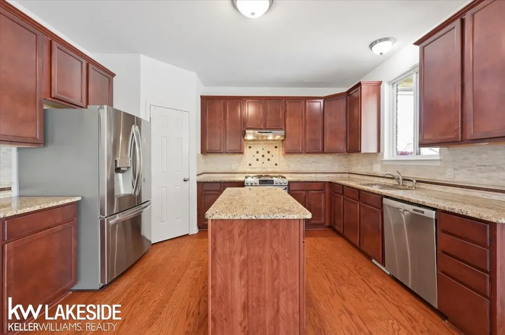 21965 Bellewood Drive Macomb Township MI 48044
