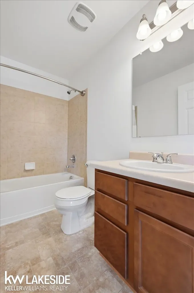 21965 Bellewood Drive Macomb Township MI 48044