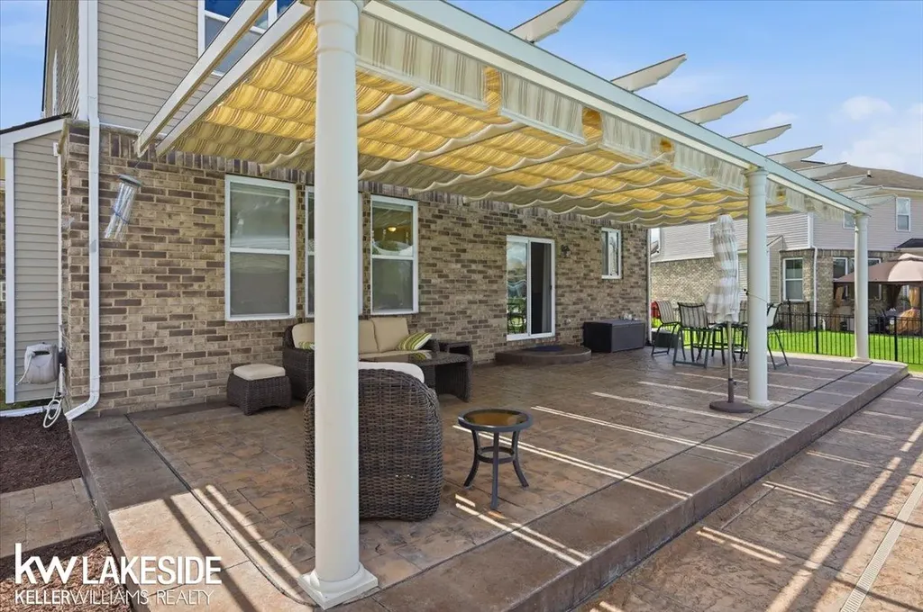 21965 Bellewood Drive Macomb Township MI 48044
