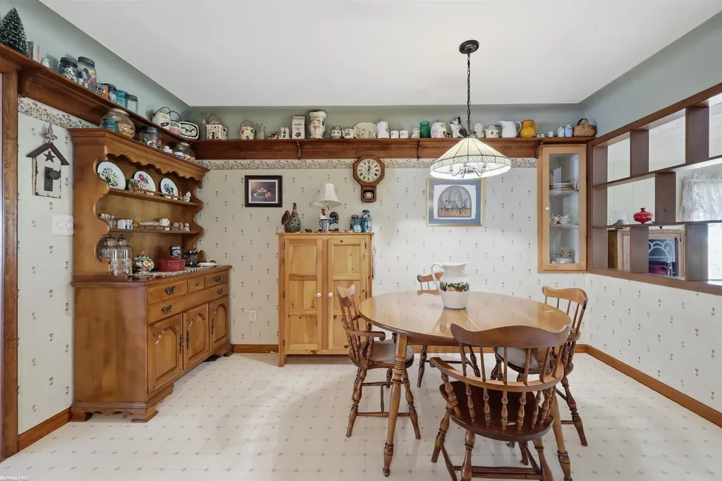 53375 Mark Drive Shelby Charter Township MI 48316