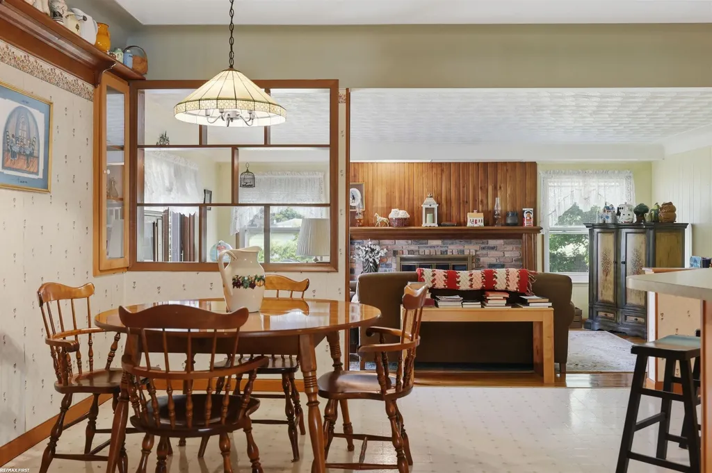 53375 Mark Drive Shelby Charter Township MI 48316