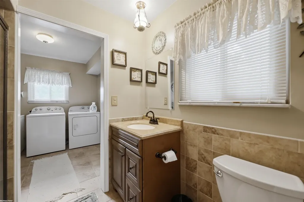 53375 Mark Drive Shelby Charter Township MI 48316