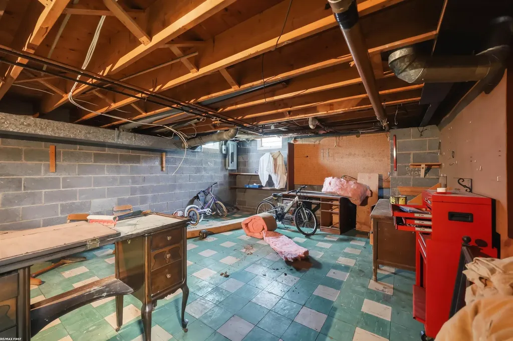 53375 Mark Drive Shelby Charter Township MI 48316