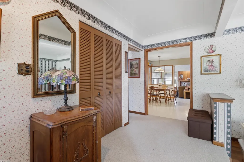 53375 Mark Drive Shelby Charter Township MI 48316