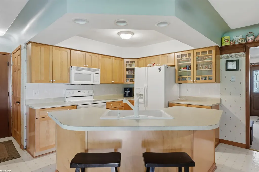 53375 Mark Drive Shelby Charter Township MI 48316