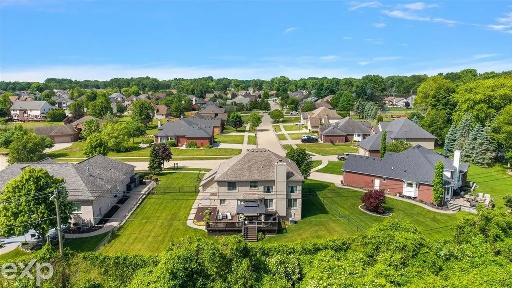 47645 Burlingame Drive Chesterfield Township MI 48047
