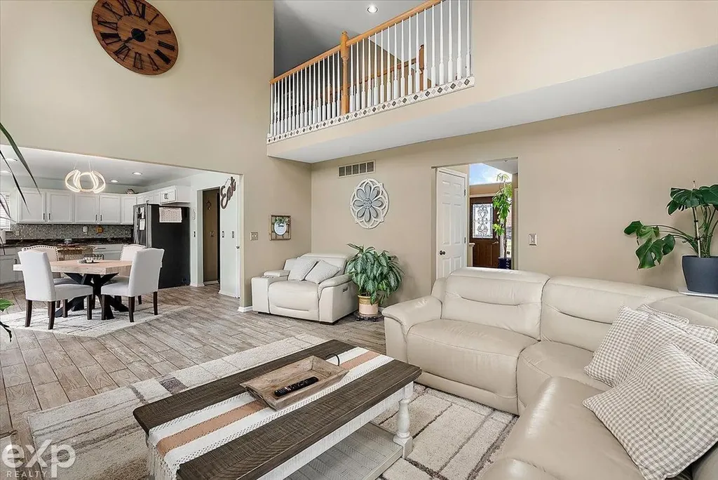 47645 Burlingame Drive Chesterfield Township MI 48047