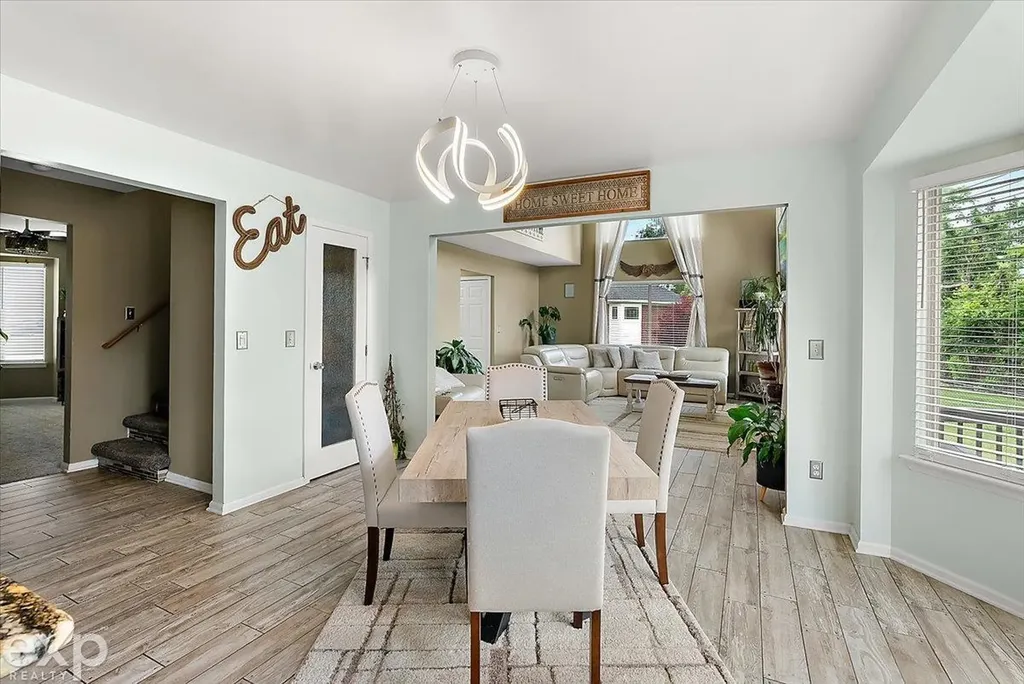47645 Burlingame Drive Chesterfield Township MI 48047