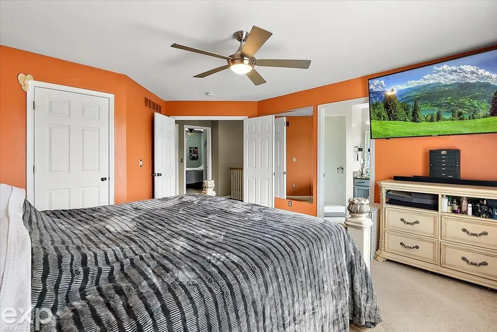 47645 Burlingame Drive Chesterfield Township MI 48047